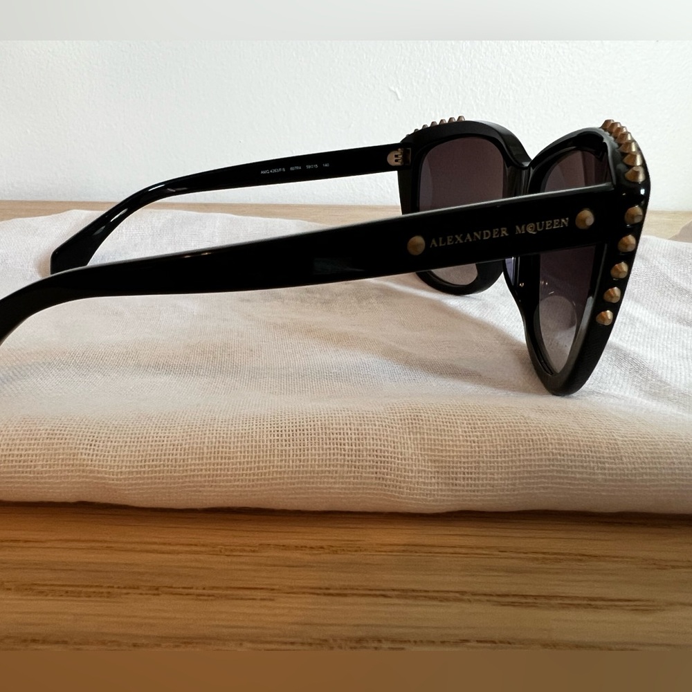 Alexander McQueen Sleek Black Sunglasses